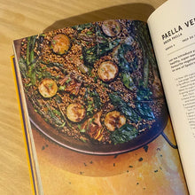 Load image into Gallery viewer, Paella: The Original One Pan Dish