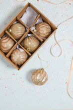 Load image into Gallery viewer, METALLIC BAUBLE ORNAMENT S/6 3"