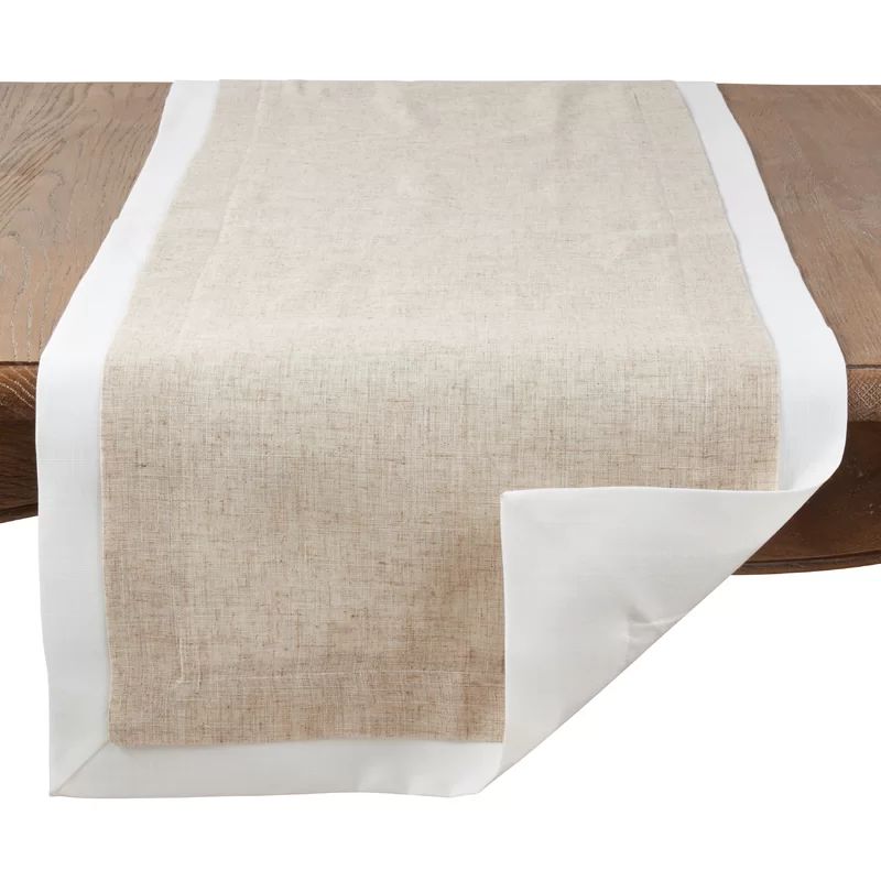 Moldura Table Runner