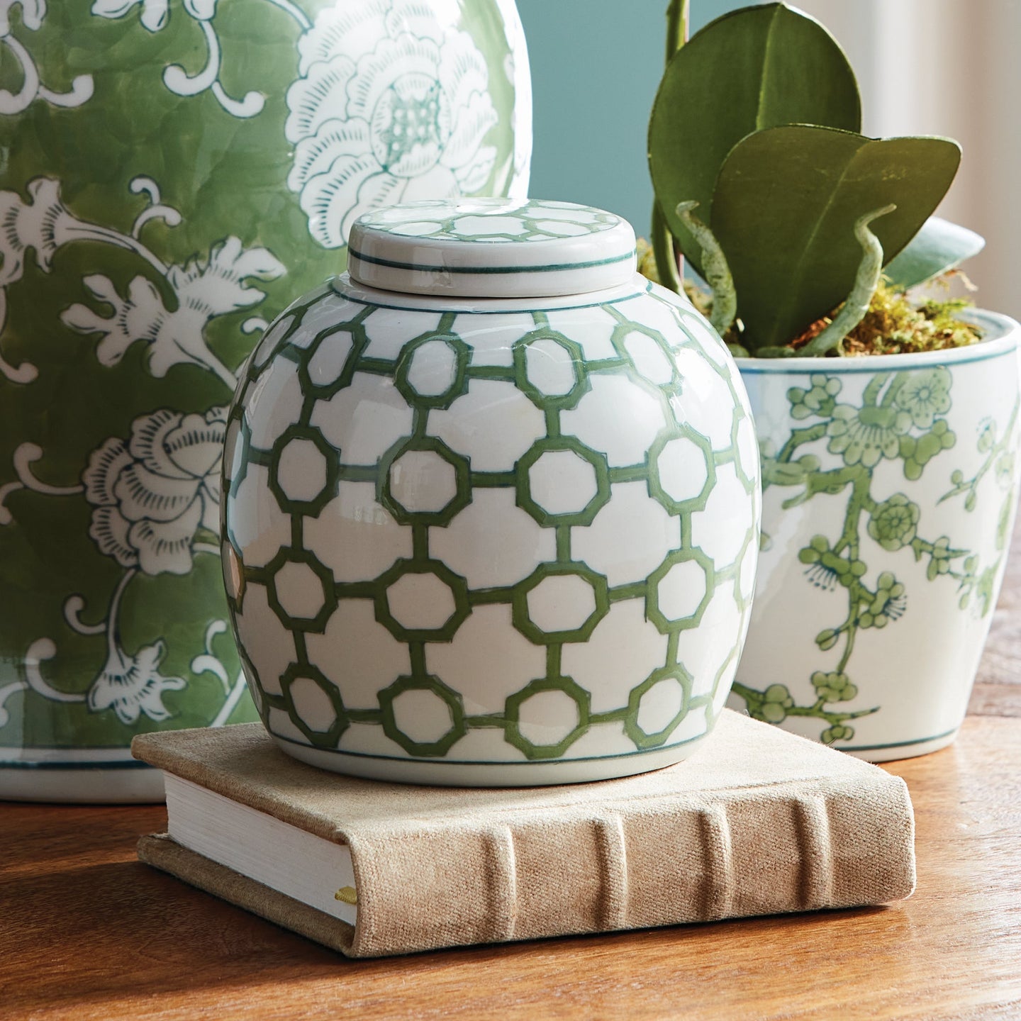 Napa Home Imperial Link Lidded Small Jar