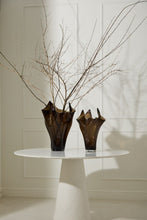 Load image into Gallery viewer, PEAKED GLASS VASE
