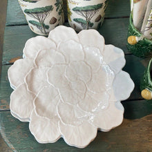 Load image into Gallery viewer, Geranium Charger Plates
